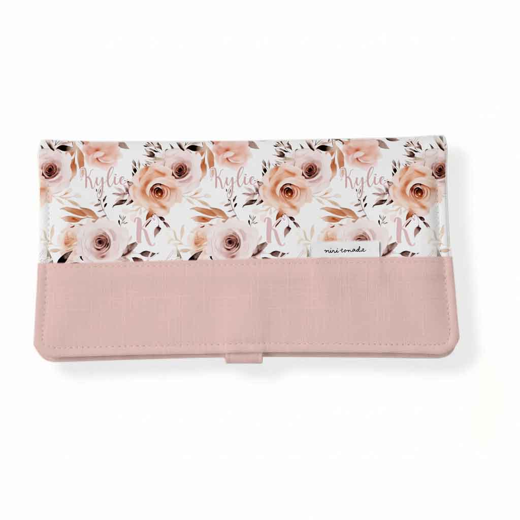 Protège-carnet de santé | Fleurs séchées prénom répétitif