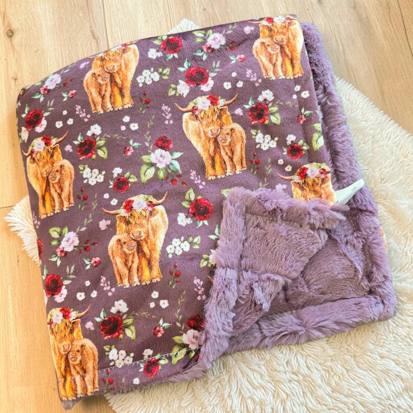 Couverture en minky | Vache Highland vieux mauve et bourgogne | Livraison rapide