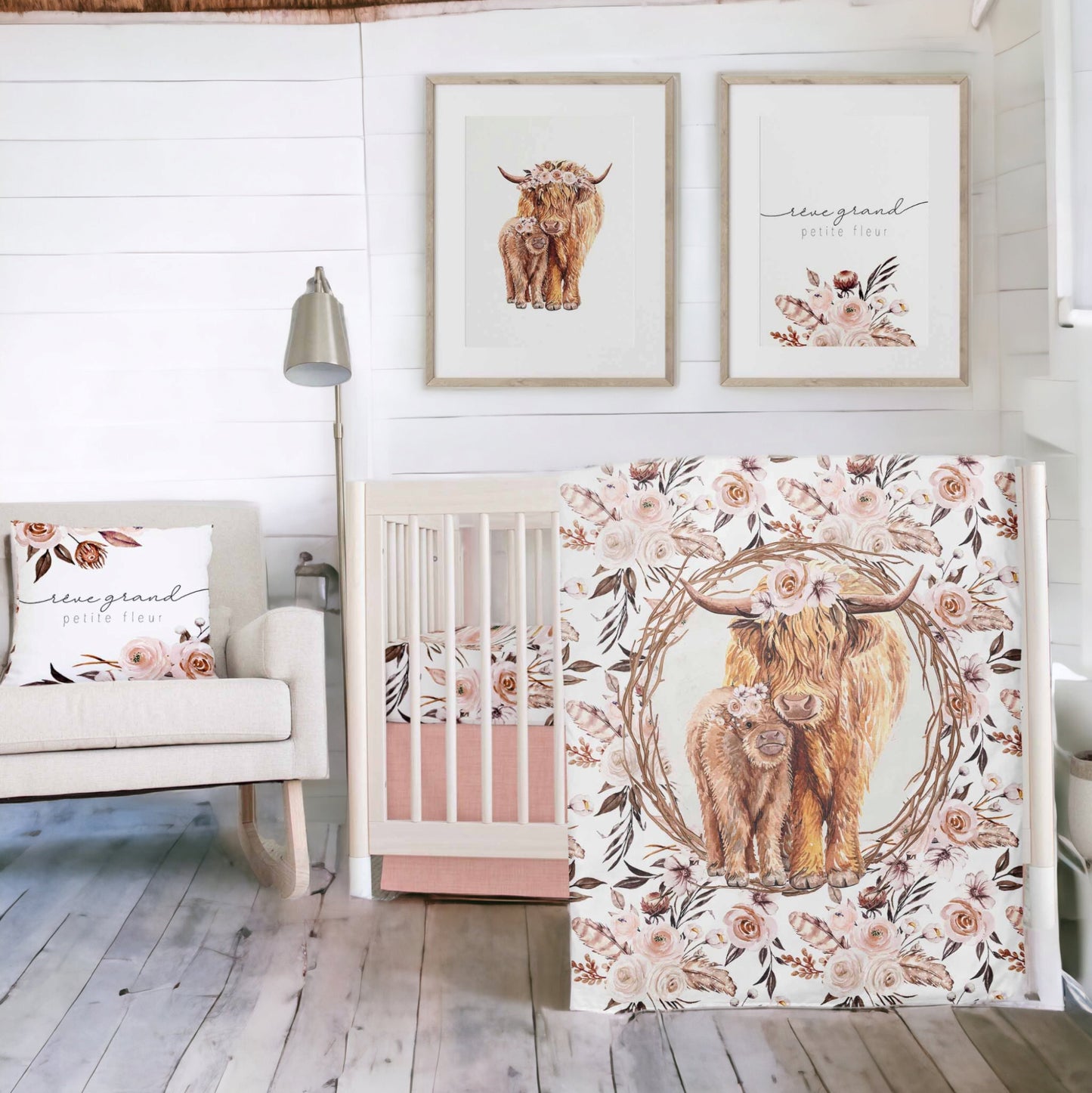Ensemble de literie complet pour bassinette | Vache Highland Fleurs Latté Panneau