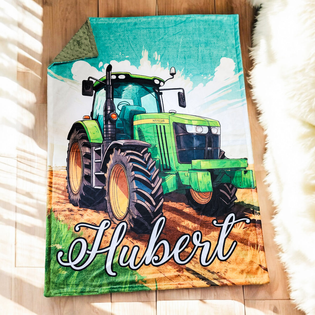 Couverture en minky personnalisée | Tracteur vert et ciel bleu