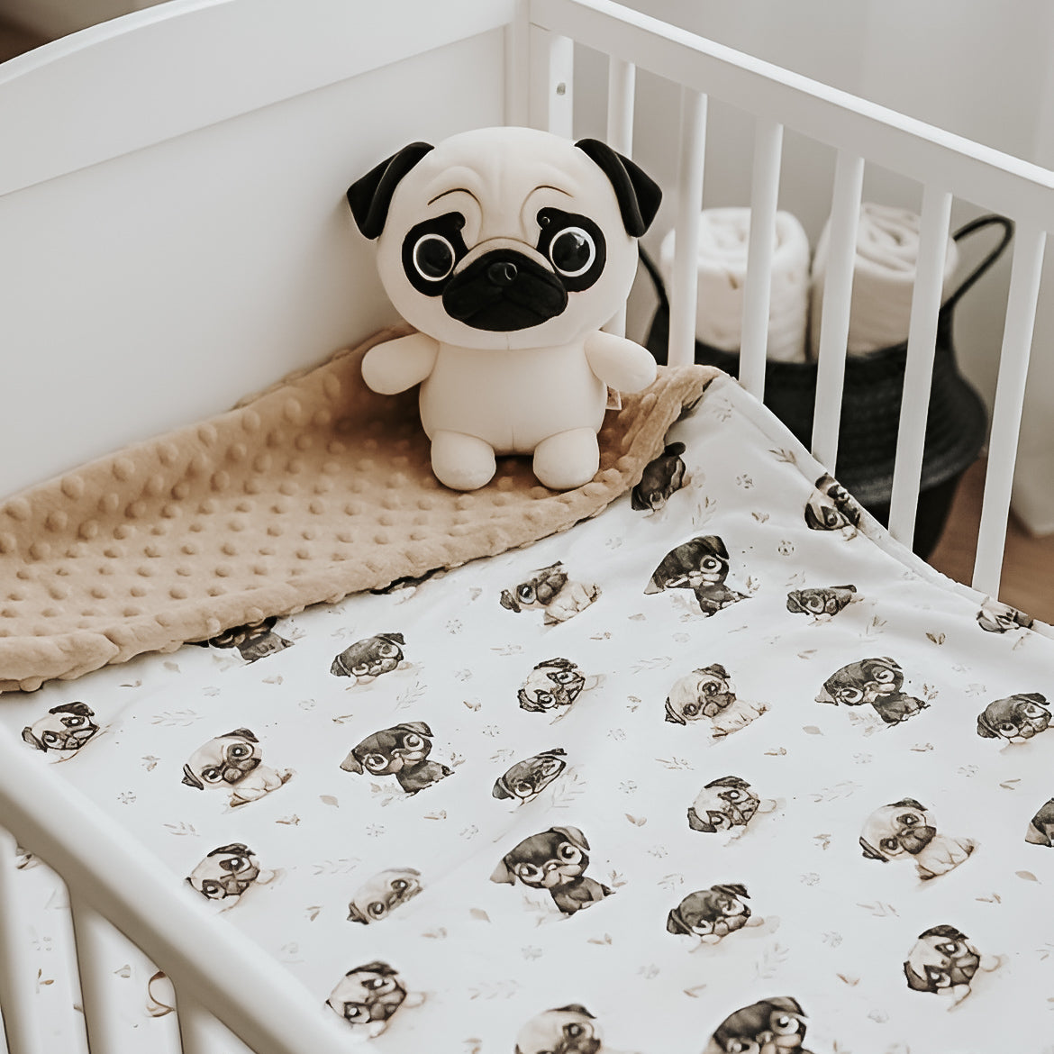 Doudou en minky | Mignons Pugs beige et noirs