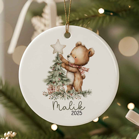 Ornement de Noël personnalisé en céramique | Ourson et sapin avec prénom
