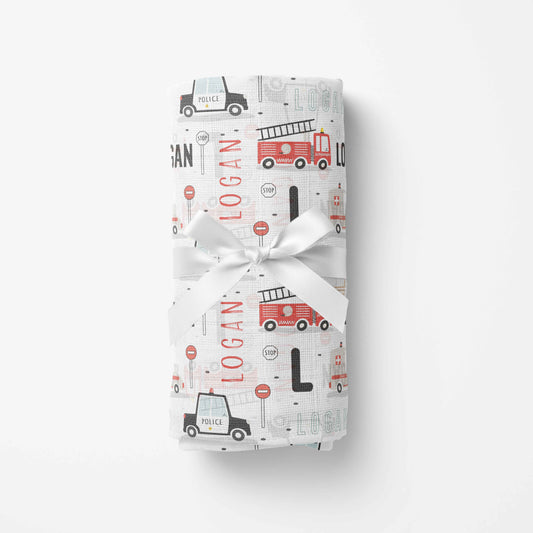 Couverture en mousseline de bambou | Véhicules d'urgence prénom répétitif
