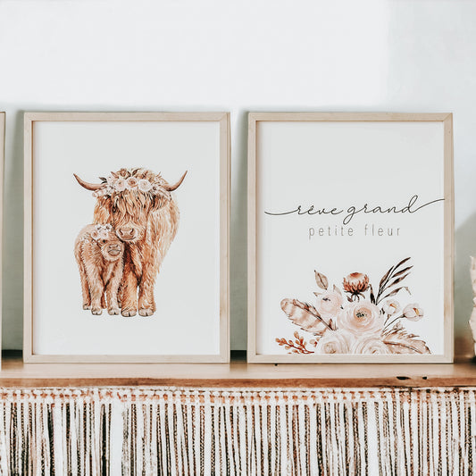 Ensemble de deux affiches numériques  | Vaches Highland et Fleurs Latté