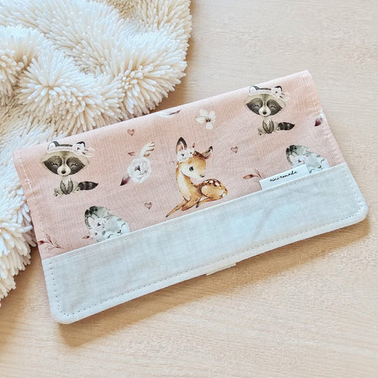 Protège-carnet de santé | Jolie Clairière fond rose blush