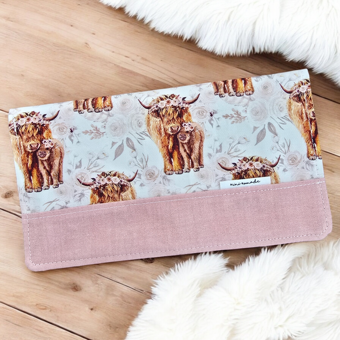 Protège-carnet de santé | Vaches Highland Fleurs Latté