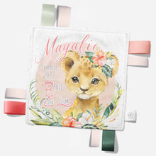 Charger l&#39;image dans la galerie, Doudou-étiquettes personnalisée | Lionne tropicale